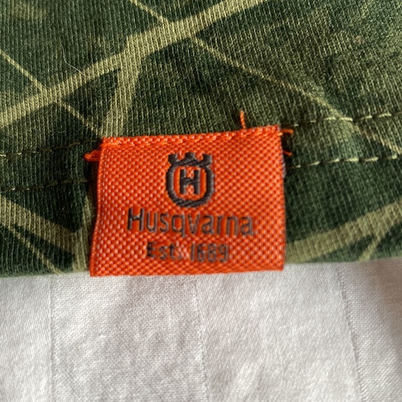 NWT- Husqvarna Mens tee XS - Picture 5 of 8
